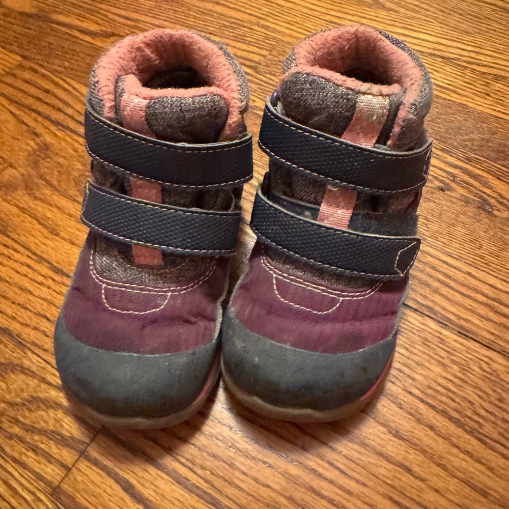 See Kai Run Black and Pink Boots with Velcro Straps and Insulation